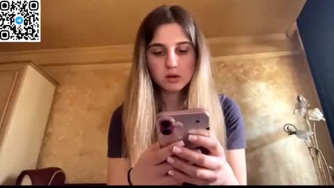 Snapshot of lovelysilk_63 chatting on 03.27.26 ELA online show from 03.27.26