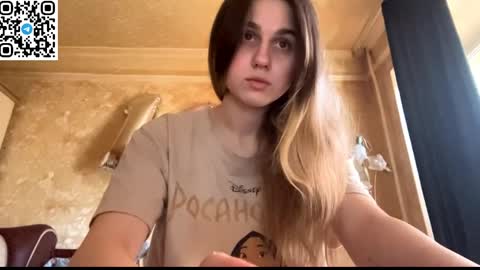 Snapshot of lovelysilk_63 chatting on 04.05.26 ELA online show from 04.05.26