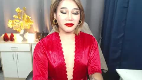 STWEET LINA online show from 01.27.25