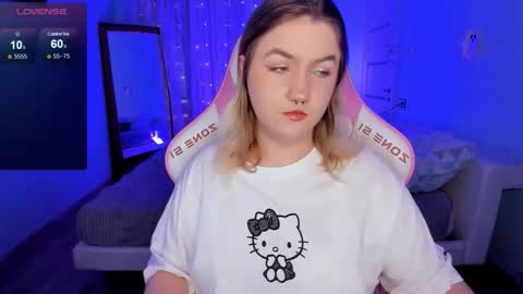 Julia  online show from 12.04.25