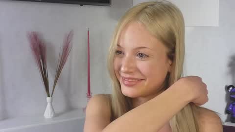 NTMY IM LANA online show from 12.12.24