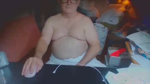 Papi Chulo online show from 06.09.26