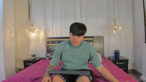 loverebels_ online show from 10.31.25