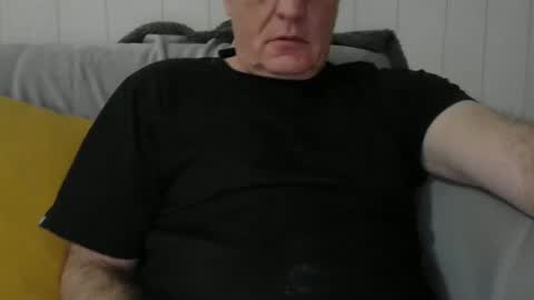 loveroflatinas1 online show from 11.13.25