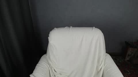 Snapshot of lovers613228 chatting on 02.05.25 lovers613228 online show from 02.05.25