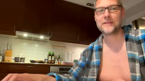 Snapshot of loveshine_ chatting on 02.11.25 loveshine_ online show from 02.11.25