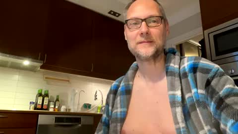 Snapshot of loveshine_ chatting on 02.25.25 loveshine_ online show from 02.25.25