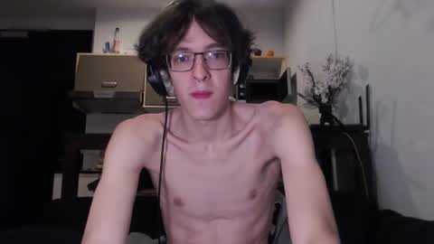 LovesomeCookie online show from 10.15.25