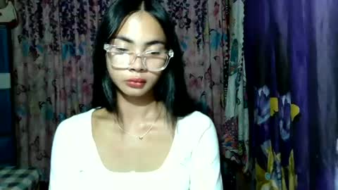 Snapshot of loving_rhean chatting on 07.16.26 loving_rhean online show from 07.16.26