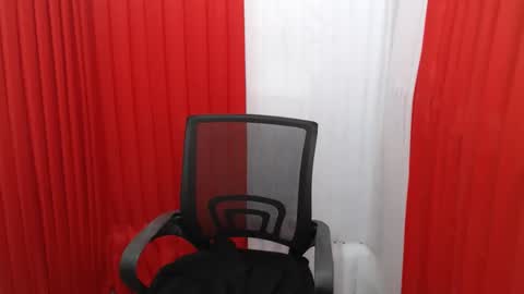 Snapshot of loving_scarlet19 chatting on 02.02.26 Scarlet online show from 02.02.26