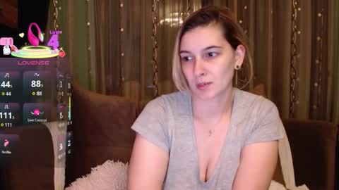 Snapshot of lovingfeetheels chatting on 10.27.25 Antonia online show from 10.27.25