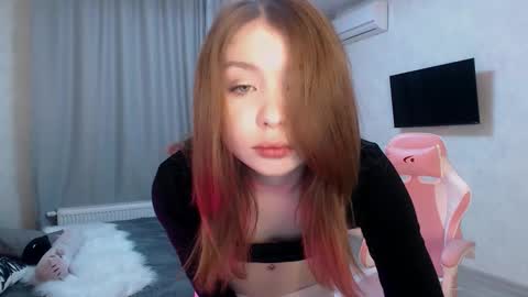 Snapshot of lower_angel chatting on 03.15.26 Loly online show from 03.15.26