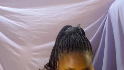 Snapshot of loyalcutick chatting on 01.08.25 loyalcutic online show from 01.08.25