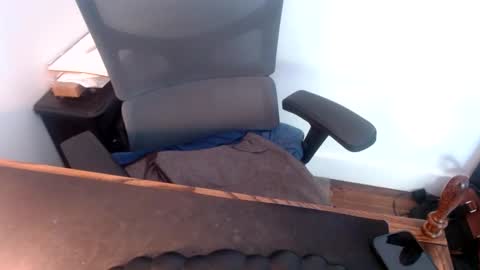 Snapshot of lreed090 chatting on 05.14.26 lreed090 online show from 05.14.26