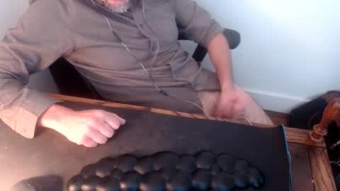 Snapshot of lreed090 chatting on 05.21.26 lreed090 online show from 05.21.26