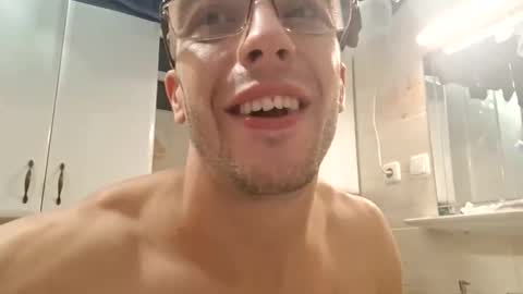 Snapshot of lshot_d chatting on 09.26.25 Lshot D online show from 09.26.25