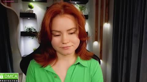 Snapshot of lu_muon chatting on 10.13.25 lu_muon online show from 10.13.25