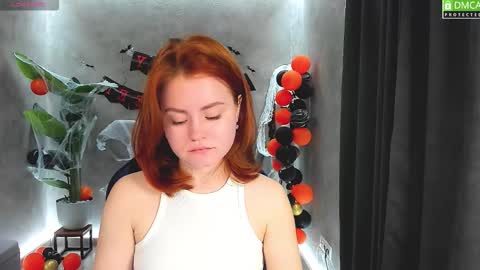 Snapshot of lu_muon chatting on 10.30.25 lu_muon online show from 10.30.25