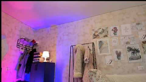 Snapshot of luafynova chatting on 11.11.25 Ida online show from 11.11.25