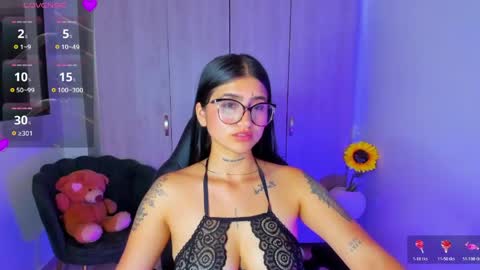 Snapshot of luanabonasx chatting on 05.11.26 Luana online show from 05.11.26