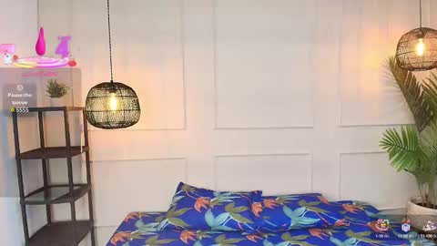 Snapshot of luandy_ chatting on 10.12.25 lUAN online show from 10.12.25