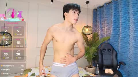 Snapshot of luandy_ chatting on 10.20.25 lUAN online show from 10.20.25