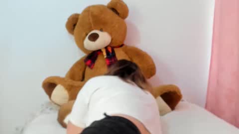 Snapshot of luara__01__lecat_1 chatting on 10.24.25 luara__01__lecat_1 online show from 10.24.25