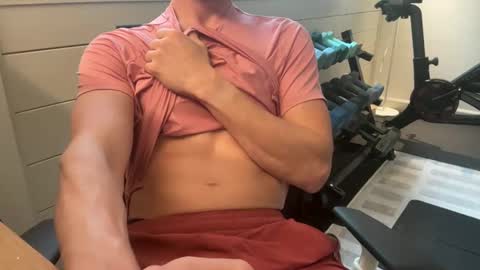 Snapshot of luca1010101010 chatting on 11.06.25 luca1010101010 online show from 11.06.25