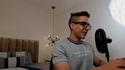 luca_morettii online show from 09.11.25