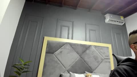 luca_morettii online show from 11.23.25