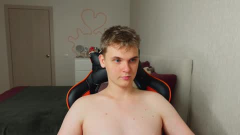 Lucas Gill online show from 09.30.25