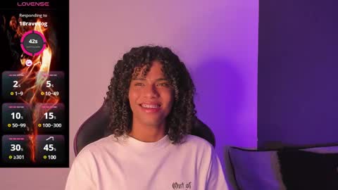 Snapshot of lucas_eevans07 chatting on 02.10.25 online show from 02.10.25