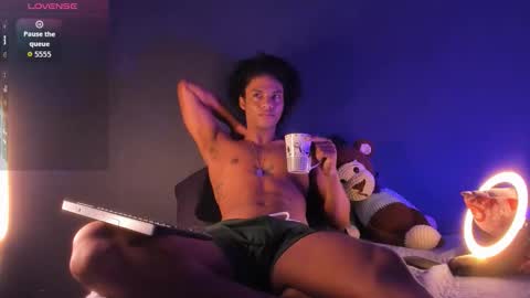 Snapshot of lucas_eevans07 chatting on 09.11.25 online show from 09.11.25