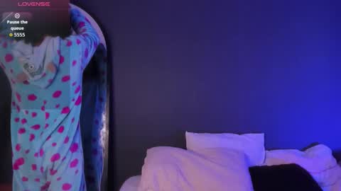 Snapshot of lucas_eevans07 chatting on 10.29.25 online show from 10.29.25