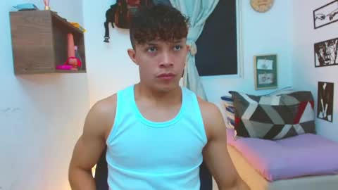 Lucas Luxx online show from 09.19.25