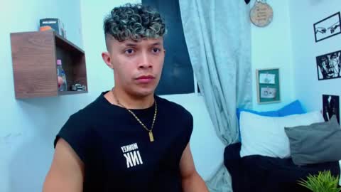 Lucas Luxx online show from 01.05.26