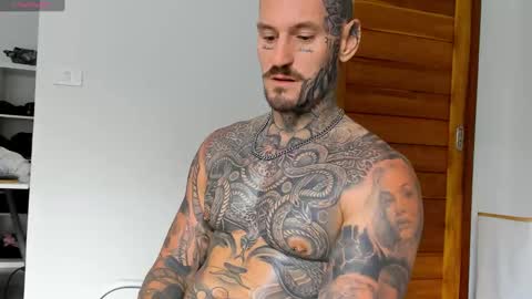 Snapshot of lucasexclusive chatting on 09.25.25 lucasexclusive online show from 09.25.25