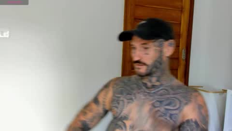 Snapshot of lucasexclusive chatting on 10.13.25 lucasexclusive online show from 10.13.25