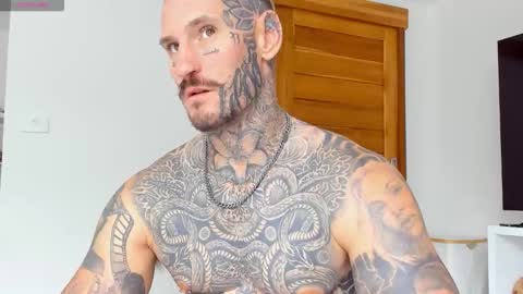 Snapshot of lucasexclusive chatting on 10.17.25 lucasexclusive online show from 10.17.25