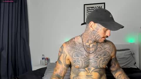 Snapshot of lucasexclusive chatting on 11.03.25 lucasexclusive online show from 11.03.25