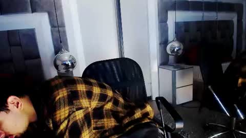 Snapshot of lucasthomson_ chatting on 06.18.26 lucasthomson_ online show from 06.18.26