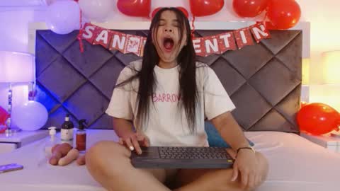 lucia_fastcollins online show from 02.12.26