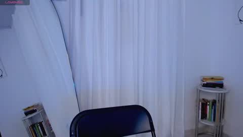 Snapshot of lucia_lee_ chatting on 02.10.25 Lucia online show from 02.10.25