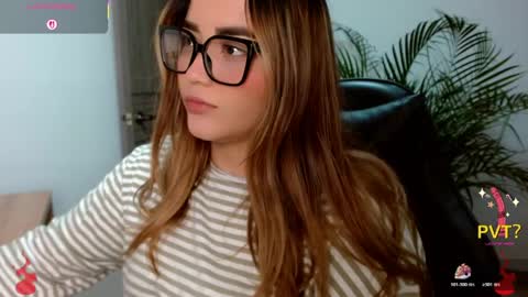 lucia star  online show from 04.21.26