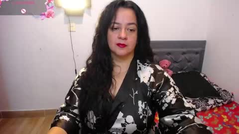 Snapshot of lucia_vonne chatting on 06.15.26 Lucia Vonne online show from 06.15.26