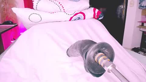 Snapshot of luciaaah chatting on 09.29.25 luciaaah online show from 09.29.25