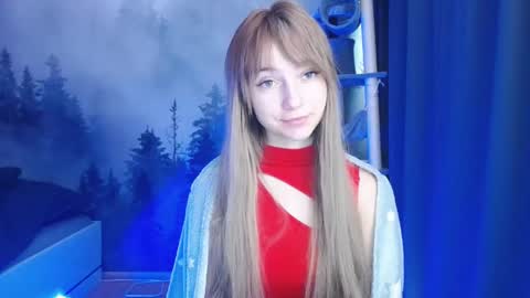 Snapshot of luciacam20 chatting on 12.13.24 Lucy online show from 12.13.24