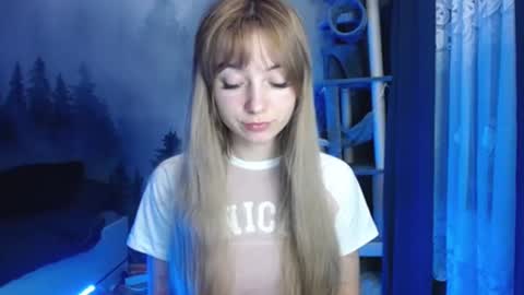 Snapshot of luciacam20 chatting on 12.28.24 Lucy online show from 12.28.24