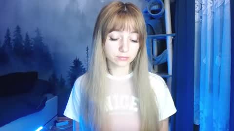 Snapshot of luciacam20 chatting on 12.28.24 Lucy online show from 12.28.24