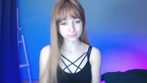 Snapshot of luciacam20 chatting on 01.16.25 Lucy online show from 01.16.25